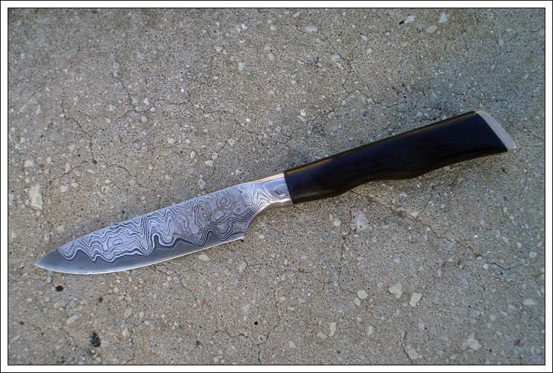 ladyknife2.jpg