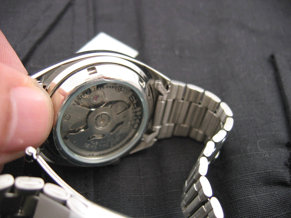 Seiko_SNX807K_04.gif