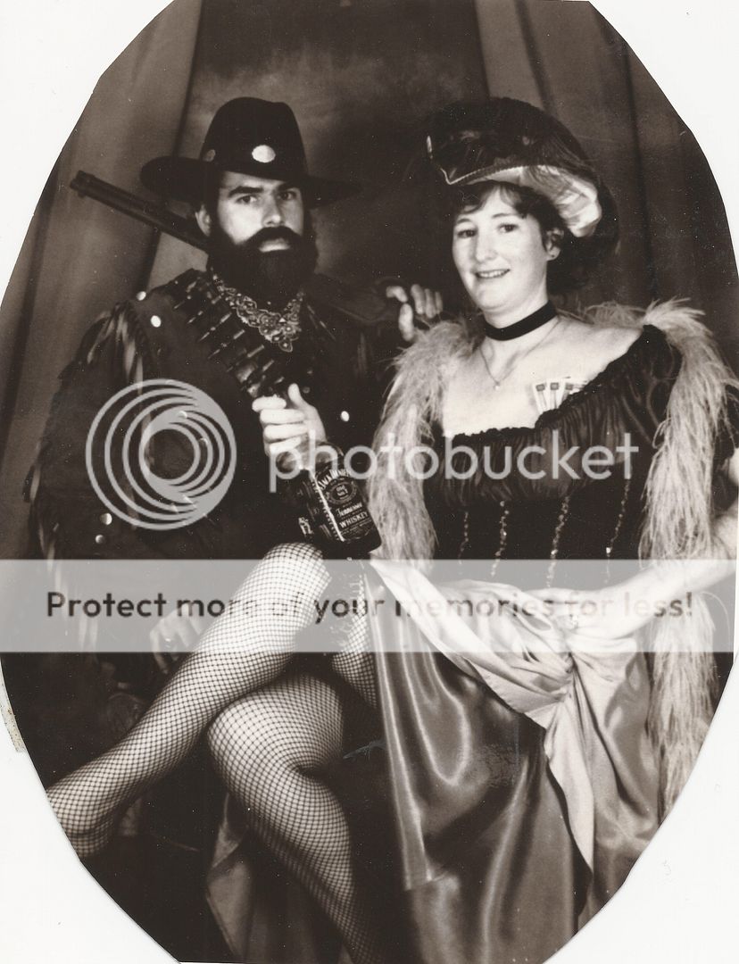 Frank_and_Ellen__1200_zps74atlcez.jpg