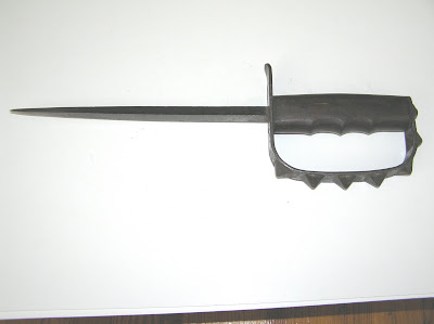 TrenchKnife1.JPG
