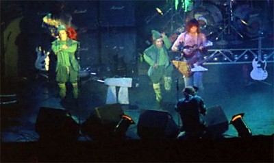 stonehengespinaltap-400x238.jpg