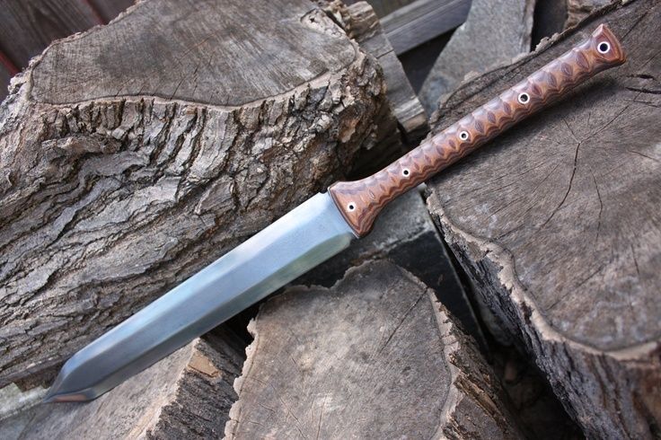2%20handed%20gladius_zpsdmf09jma.jpg