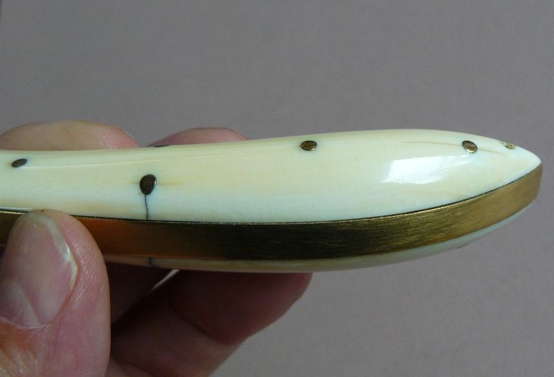 Ivoryhandlematerial008.jpg