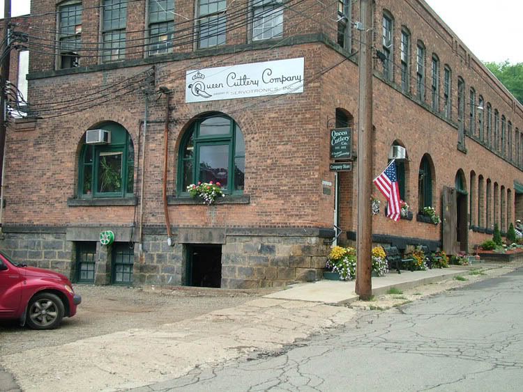 queen_bldg_206.jpg