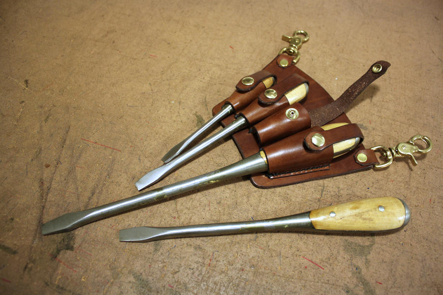 screwdriver_holster_by_marcusstratus-d4ptcou.jpg
