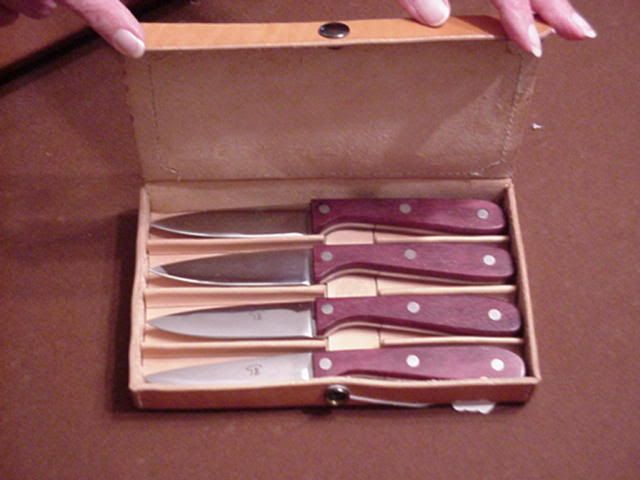 SteakKnives.jpg
