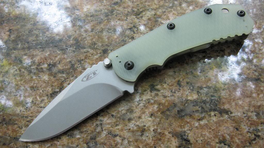 zt0551ghostgreen001.jpg