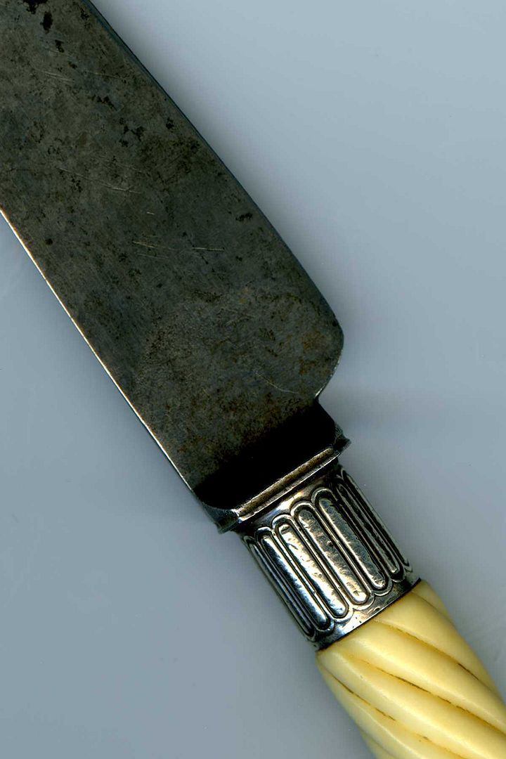 Knife052.jpg