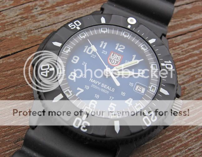 luminox2.jpg