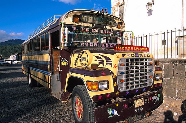bus%20antigua%20guatemala_std.jpg