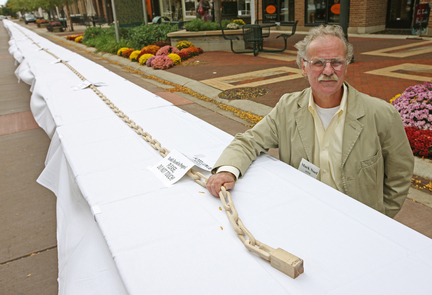 wooden-chain-world-record-2e8d66317b1f592e_large.jpg