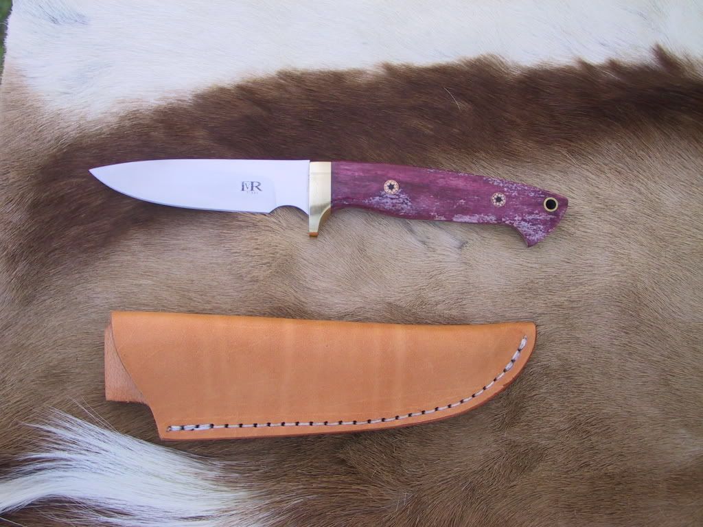 MaroonBoneHuntingKnife004.jpg