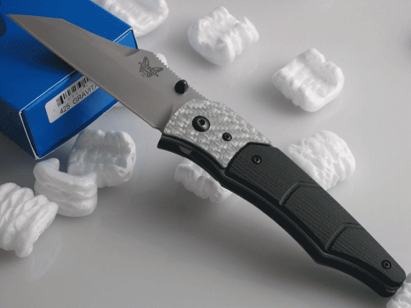 Benchmade_SnodyGravitator_0.gif