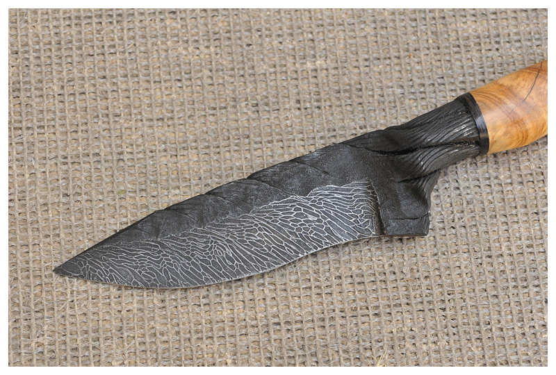 blackcabledamascusknife4.jpg