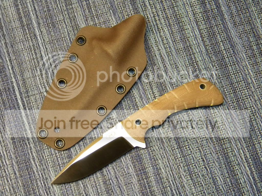 11-18-2011KITHknifeModel4MiniHunter12.jpg