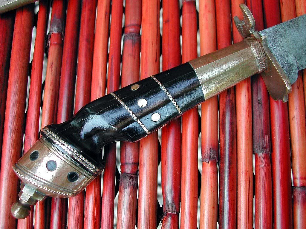 PI-dagger-hilt-overall.jpg