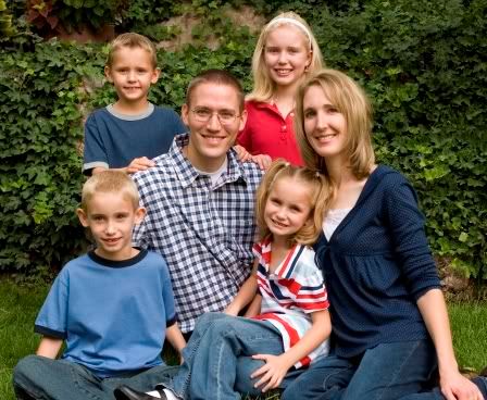 2007FamilyPicture.jpg