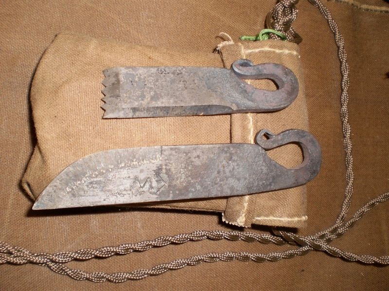 knifeampstriker_zpscpx9dvty.jpg