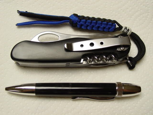 customknives017.jpg