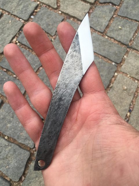 5gItR6zl.jpg