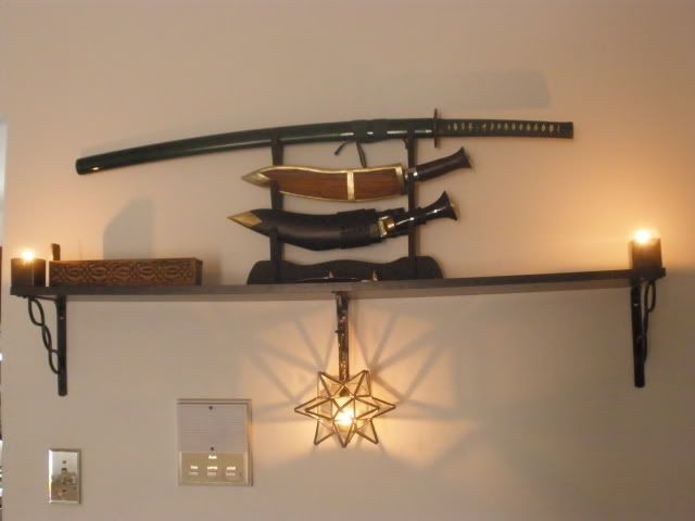 knifeshrine002.jpg