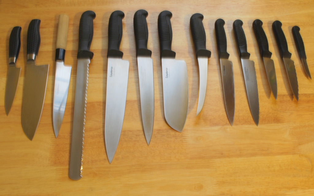 kitchen_sharps.JPG