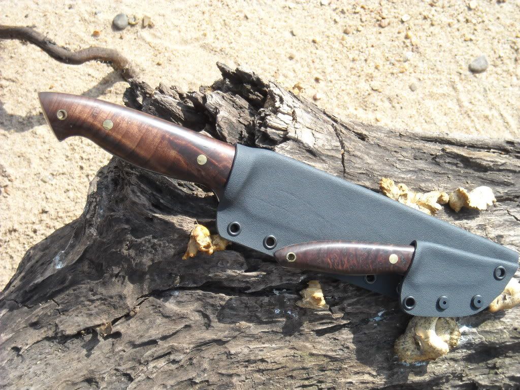 ARiverknives005.jpg