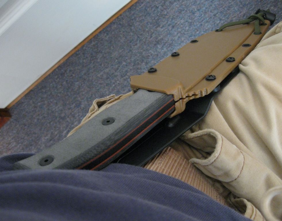 ESEE_ClipPlate_Bend.jpg