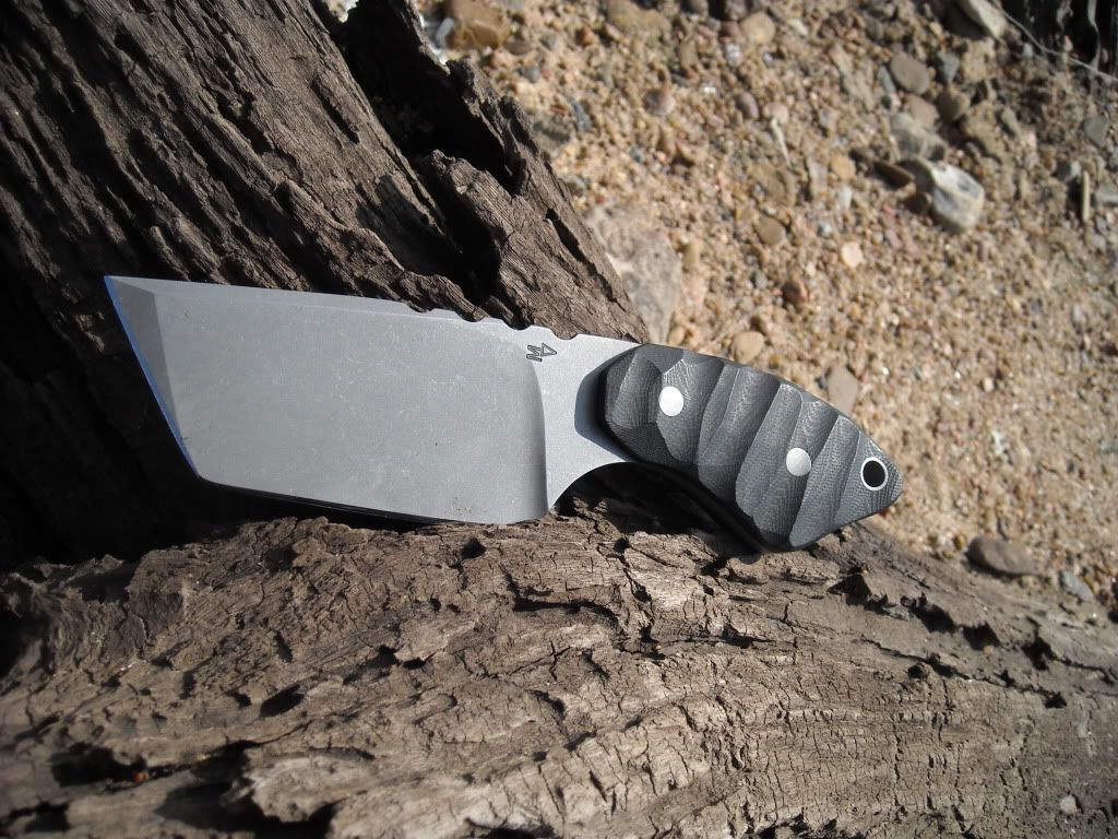 ARiverknives010.jpg