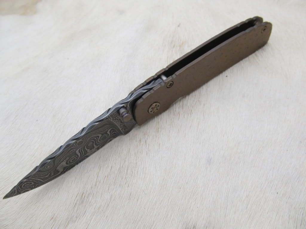 CarvedFramelock013.jpg