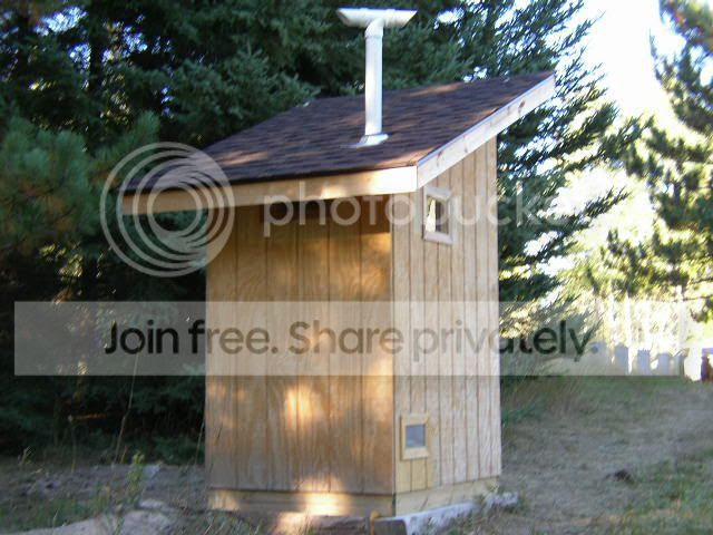 Outhouse2.jpg