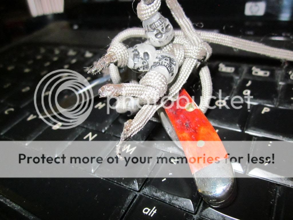 peanutskullparacord004_zpsb9bbac6d.jpg