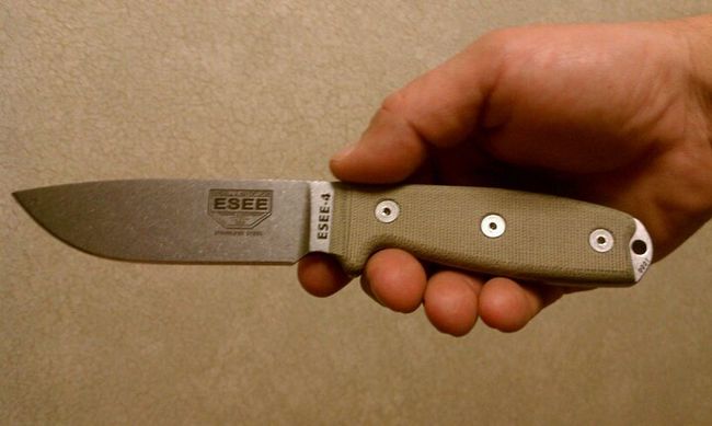 esee4stainless.jpg