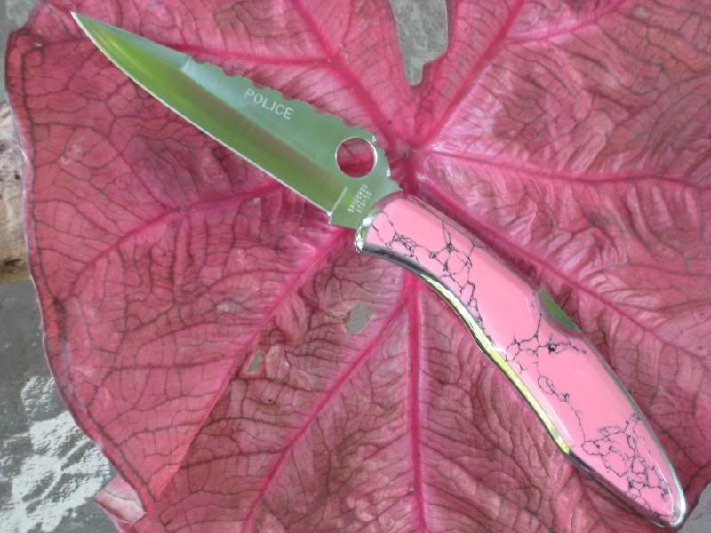 pinkknife001.jpg