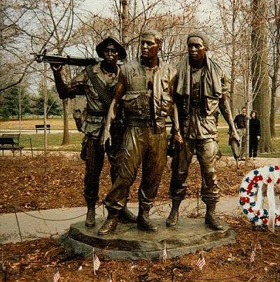 vietnam_memorial2.jpg