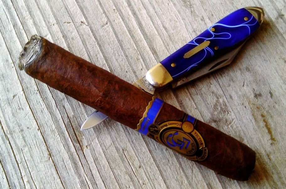 Dressingacigar_zpsb80b666e.jpg