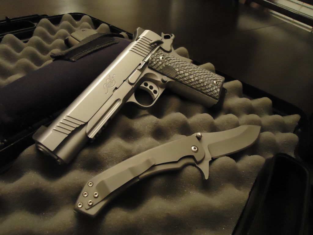 GunsandKnives5-12-11061.jpg