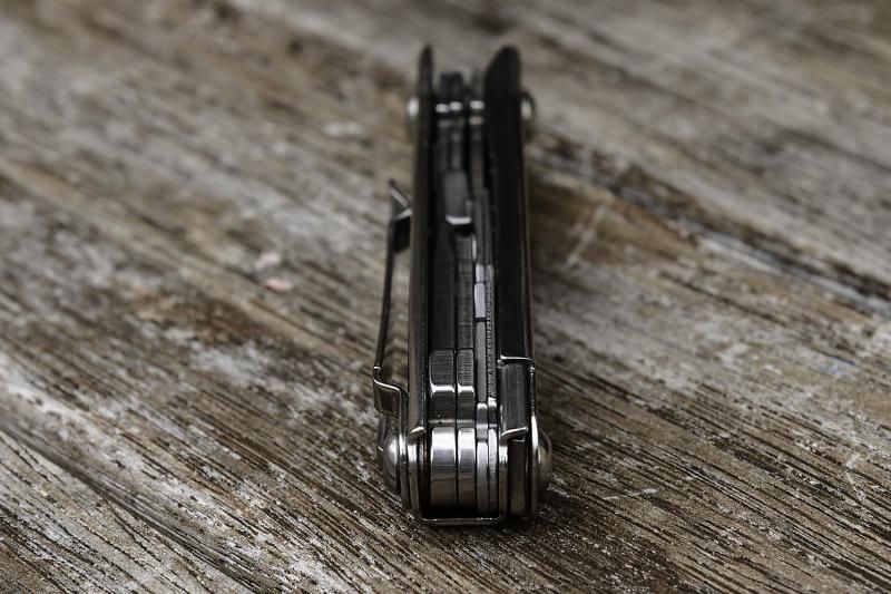 Wingman_in_a_handle_10_zps4652cd9a.jpg