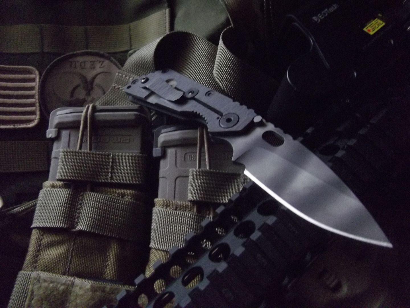 MechdCombatK-Bits-SNG010.jpg
