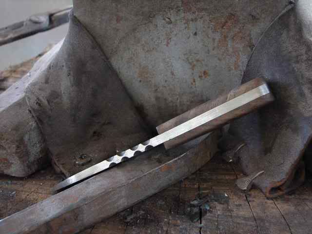 For_SaleBlade-Forum_4-3.jpg