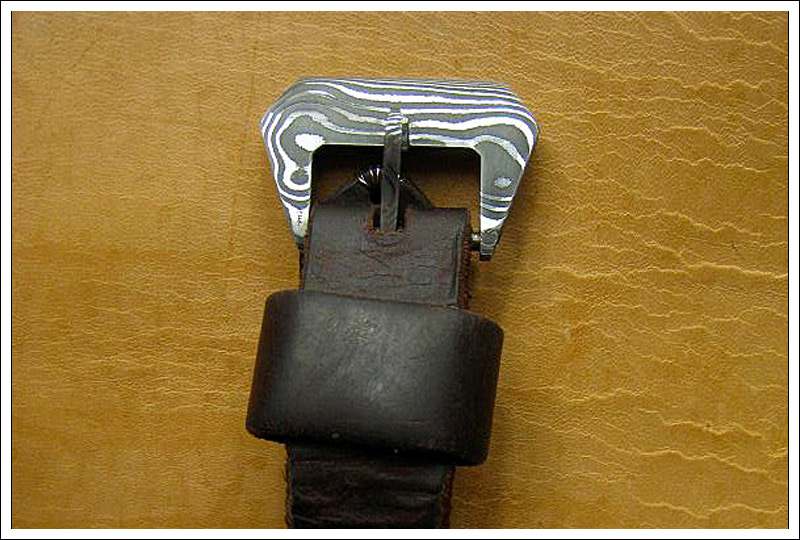 paneraidamascusbuckle21.jpg