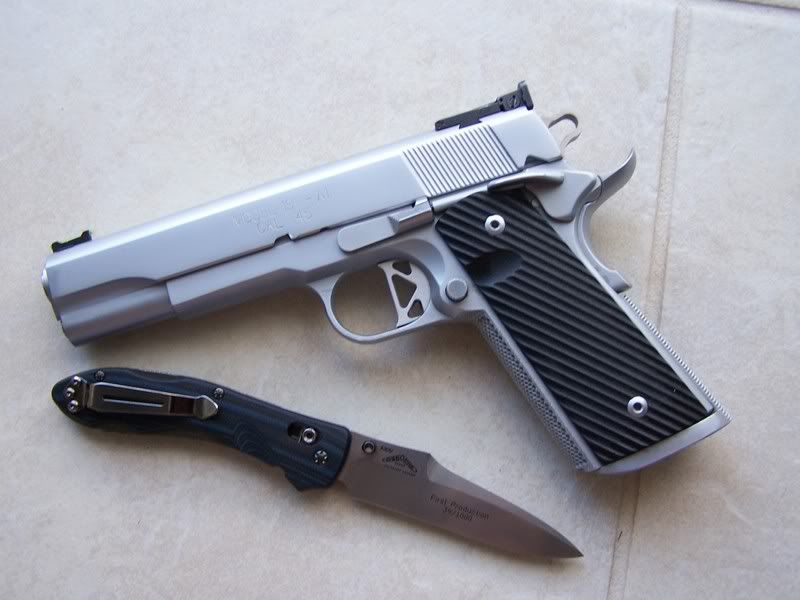 Knifeandgun018.jpg