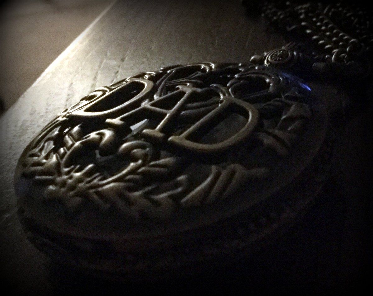 watch_closed.jpg~original