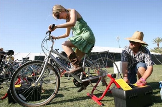 pedal-powered-generator_GxCn9_24429.jpg