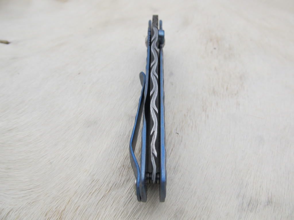 sculptedframelock004.jpg