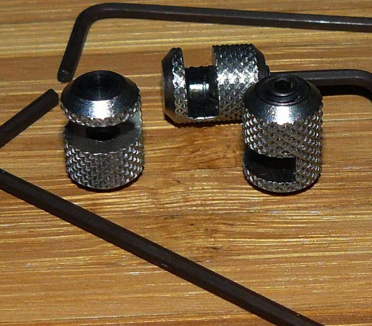 12222012thumbstuds003.jpg