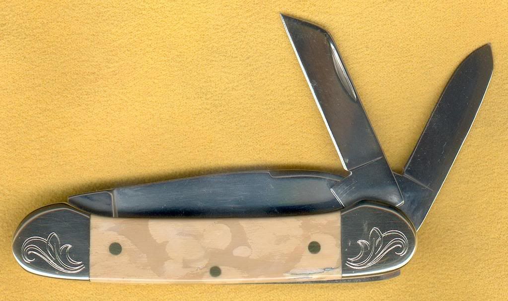 2007ForumKnifePile.jpg