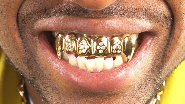 _70808534_teeth.jpg