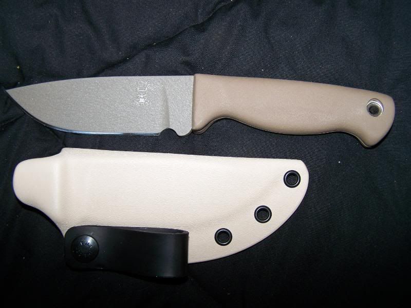 bushcraftknives007.jpg