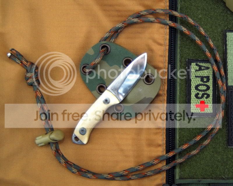 NeckKnife1.jpg